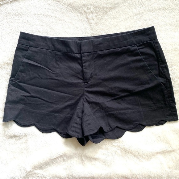 Club Monaco Scalloped Shorts - Picture 1 of 4